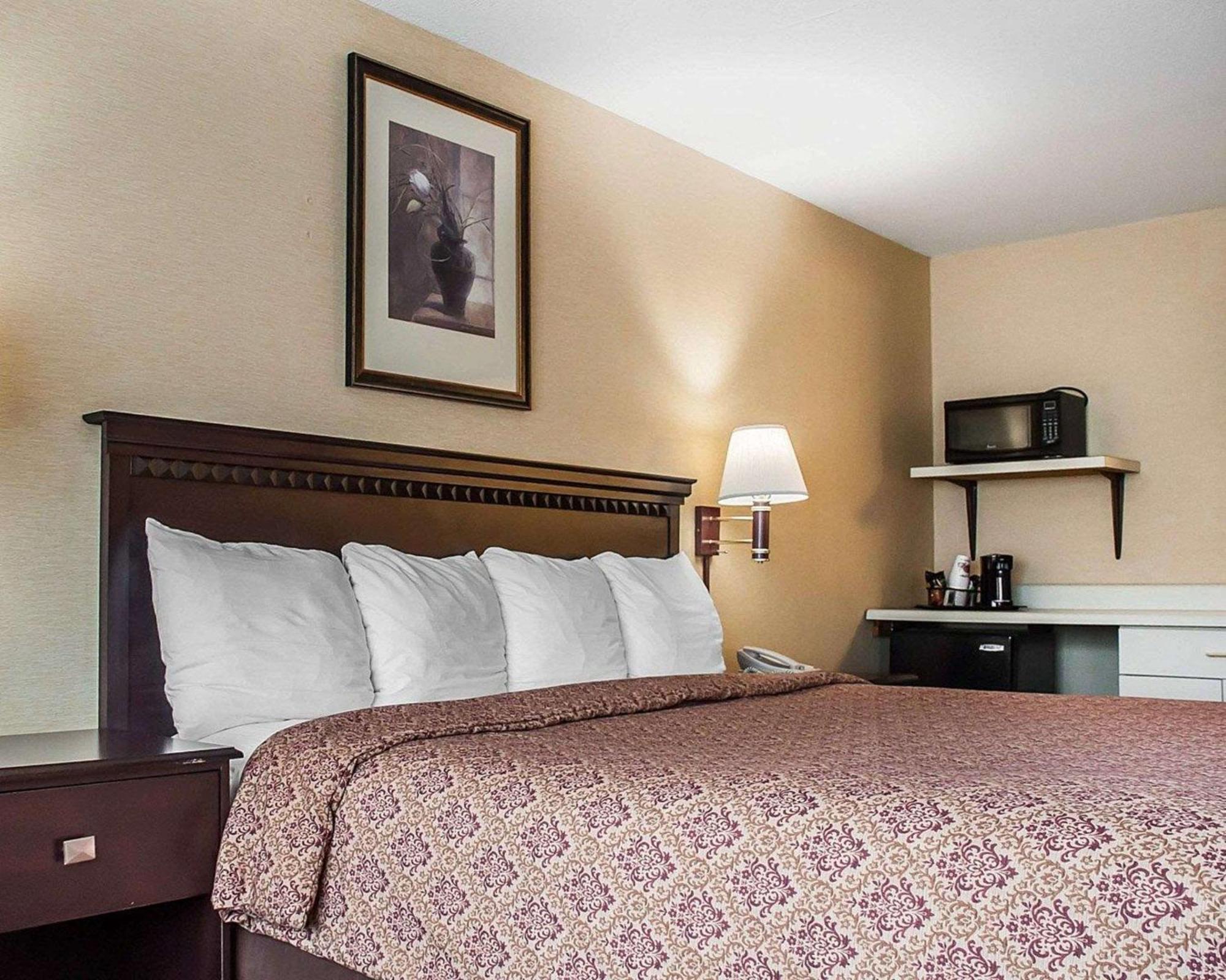 Econo Lodge Elmira-Corning Fisherville Kültér fotó