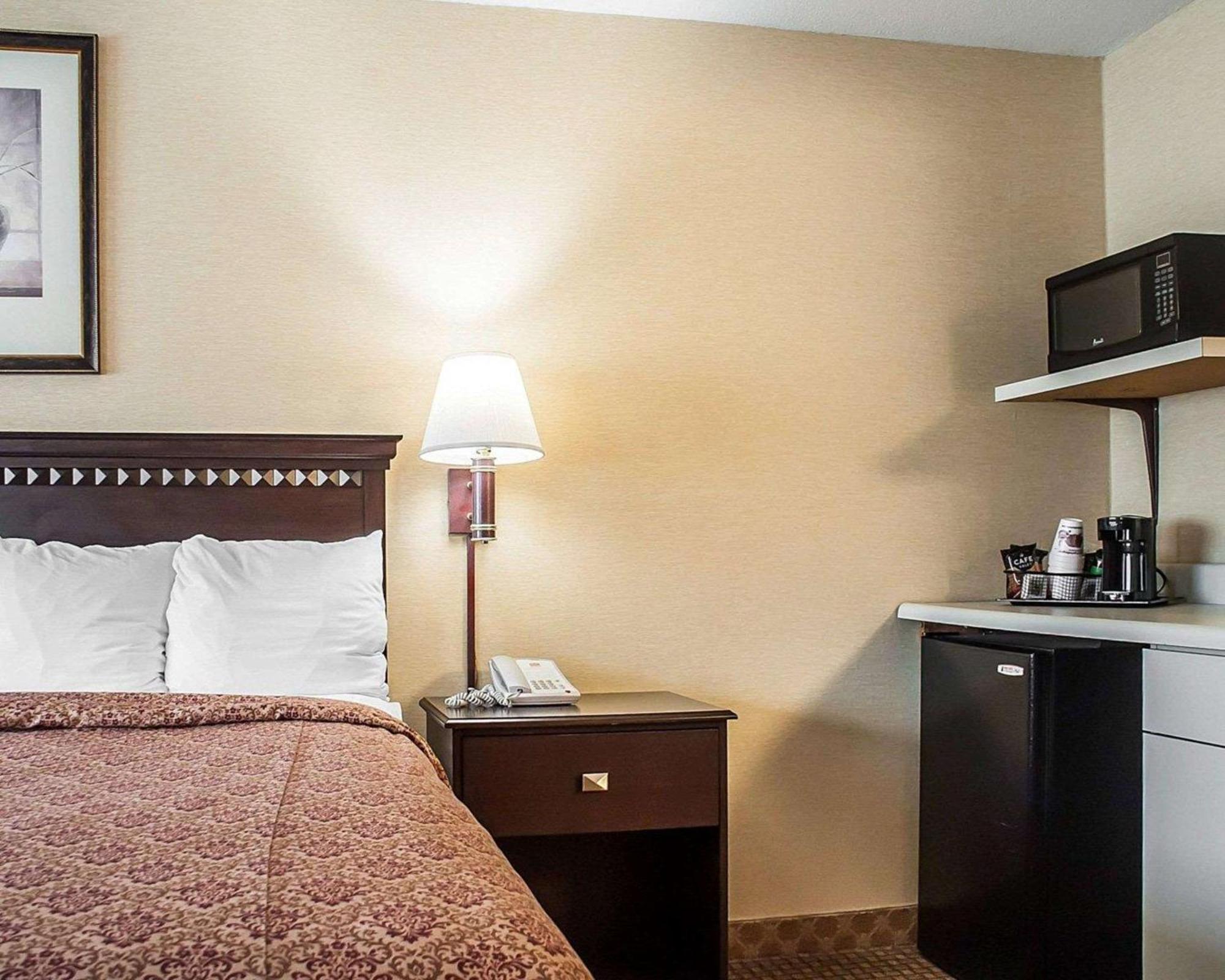 Econo Lodge Elmira-Corning Fisherville Kültér fotó